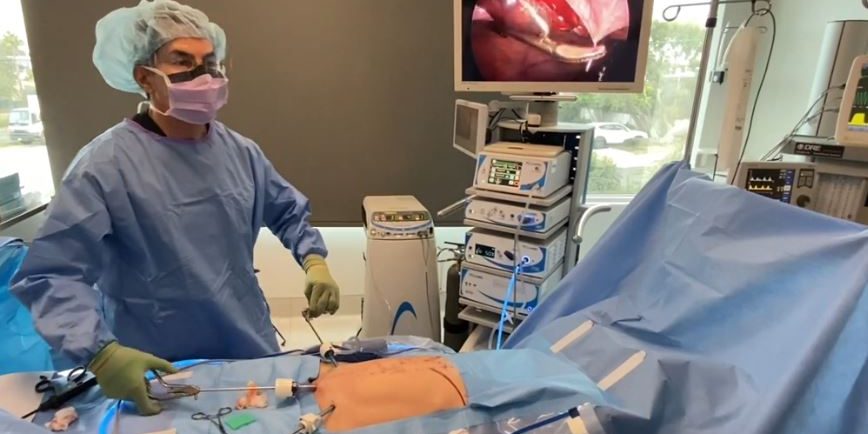 Dr Iraniha Is it reasonable to repair the abdominal wall hernia without mesh - Surgical room